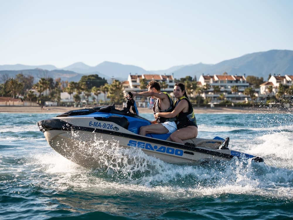 An hour of pure adrenaline on a jet ski from Puerto Banús – Marbella