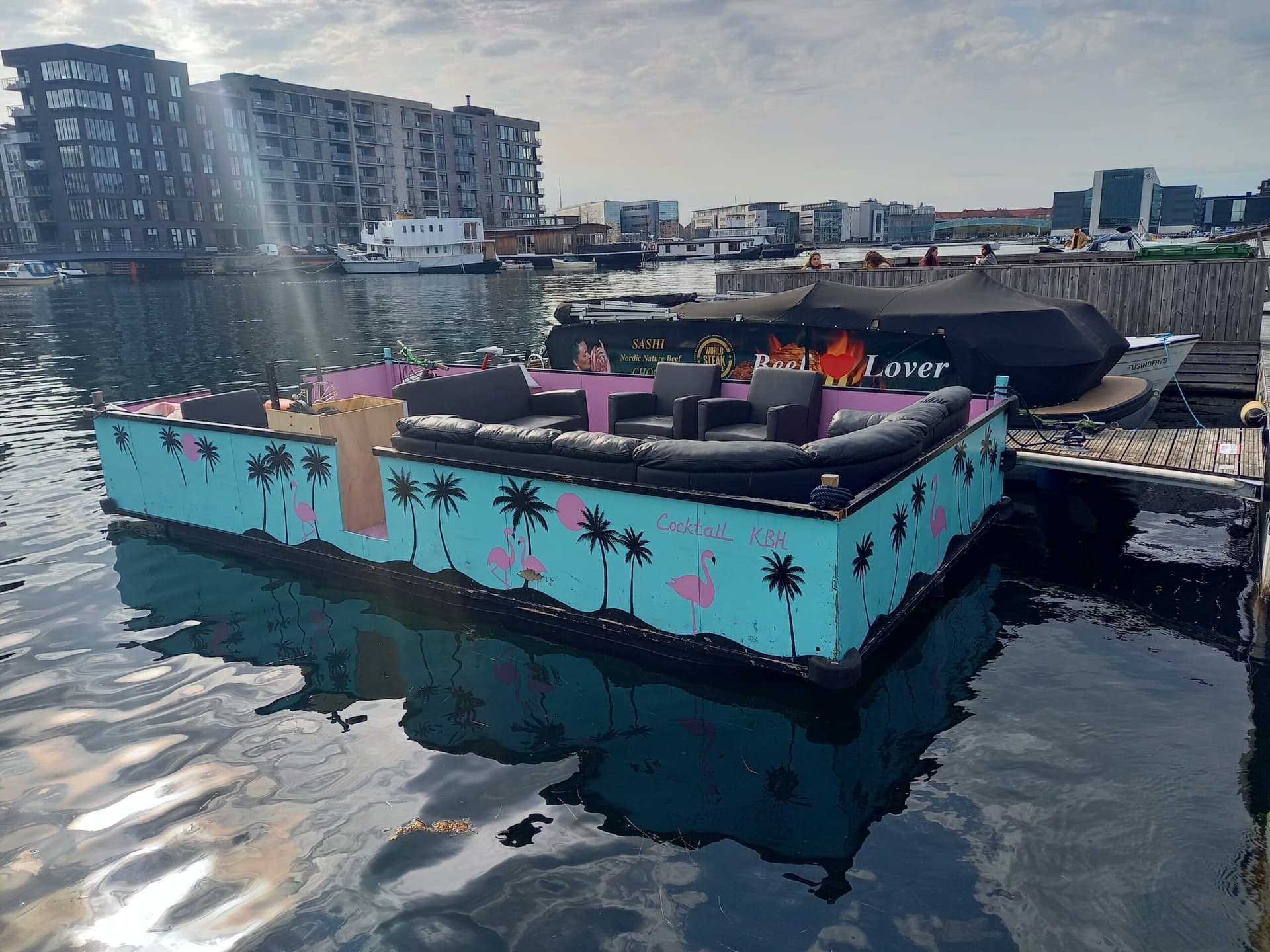 Boatie sofabåd med kaptajn – sejltur i Københavns havn – Copenhagen