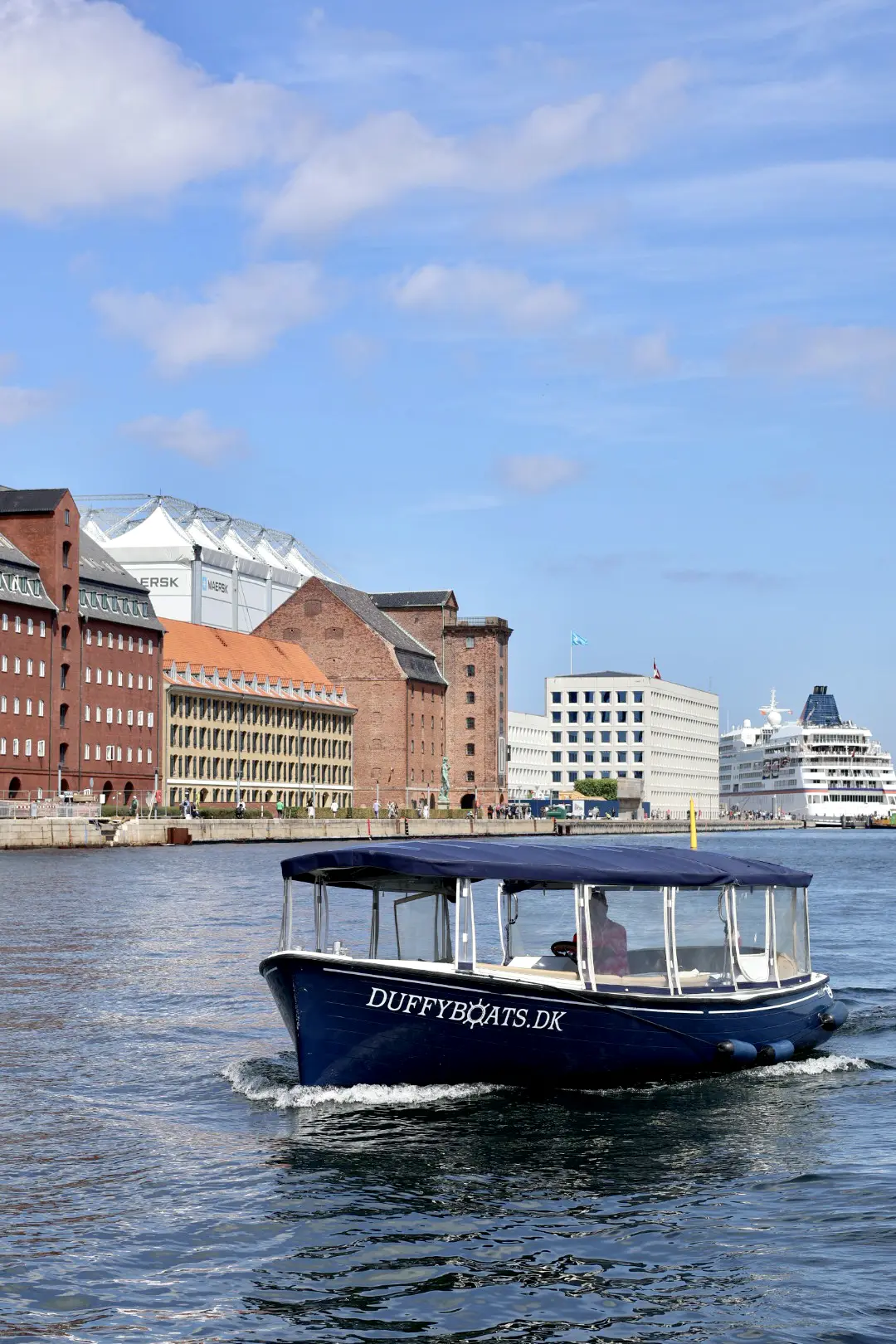 Duffy båd – lille (8 personer) med kaptajn – Copenhagen