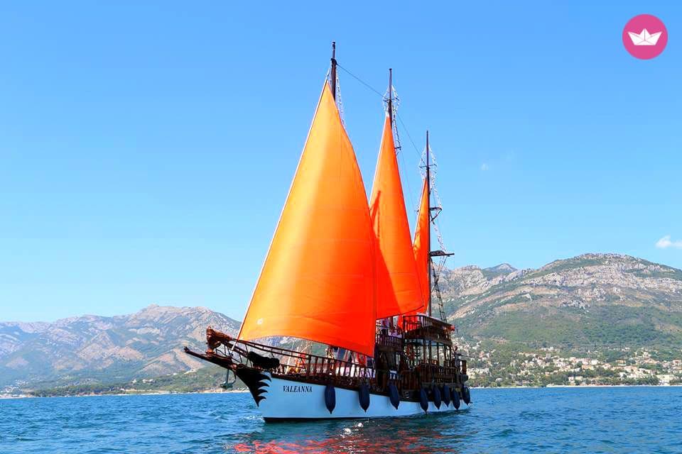 Custom Luxury Old Yacht – Kotor
