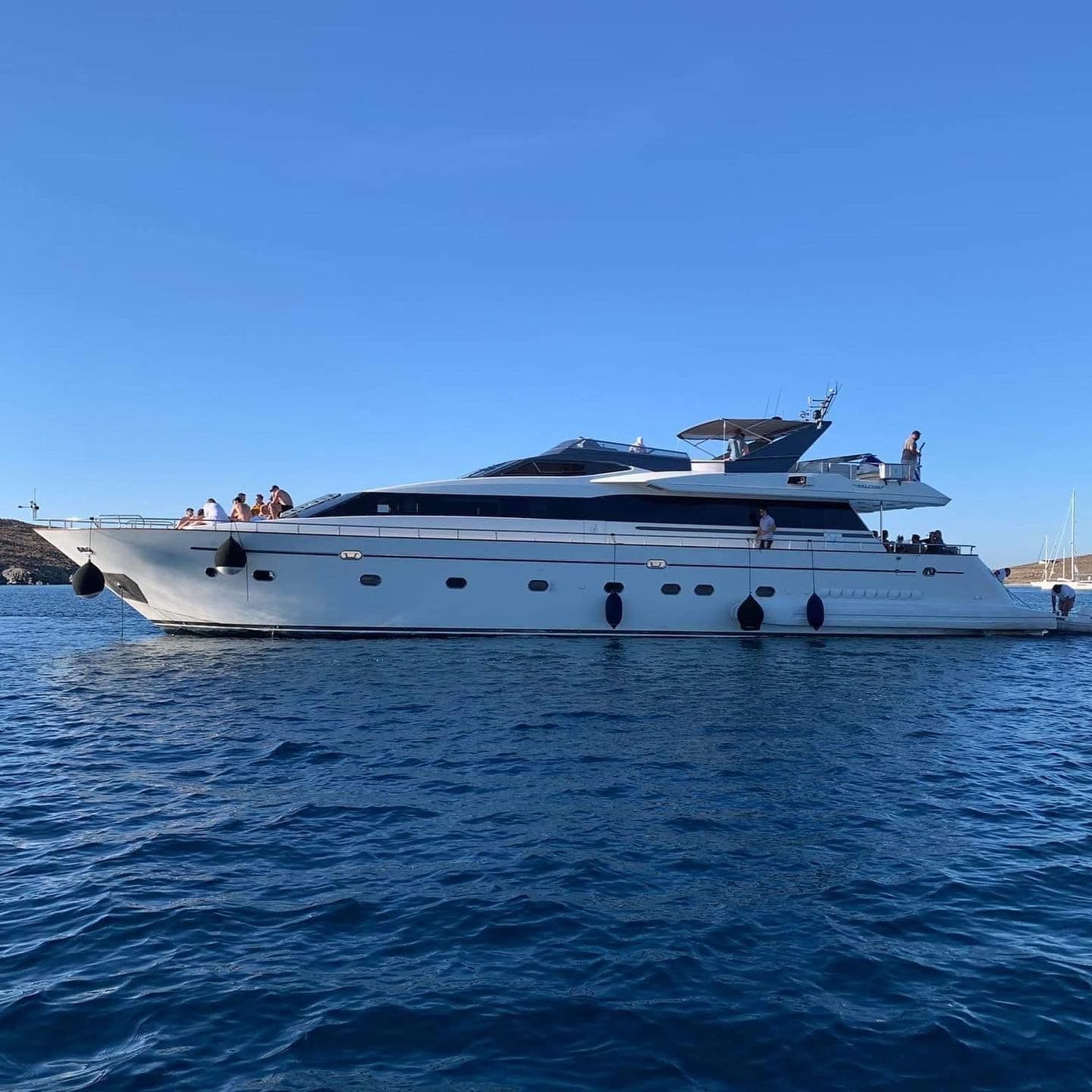 Falcon Yachts 100