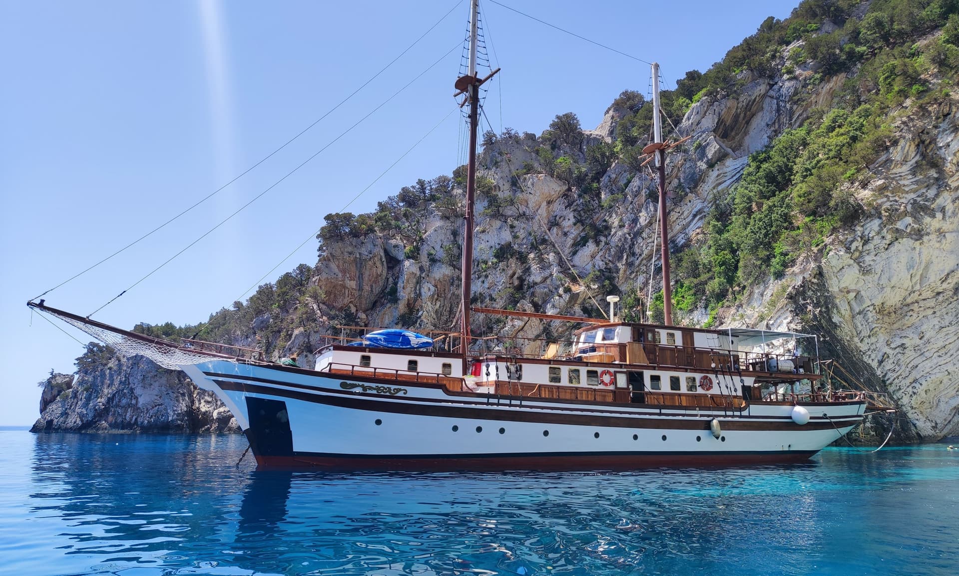 Gulet 44m 12 CABINS – Kerkira