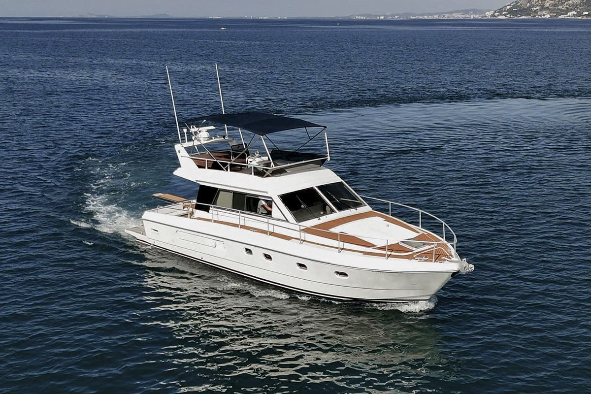 Ferretti Yachts 39 Fly – Orikum