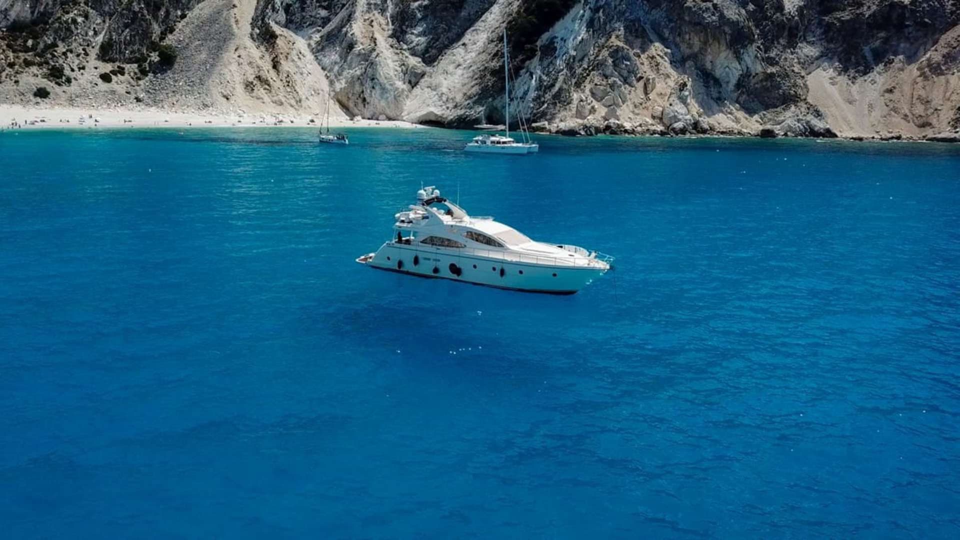 Aicon 64' FLY – Glifada