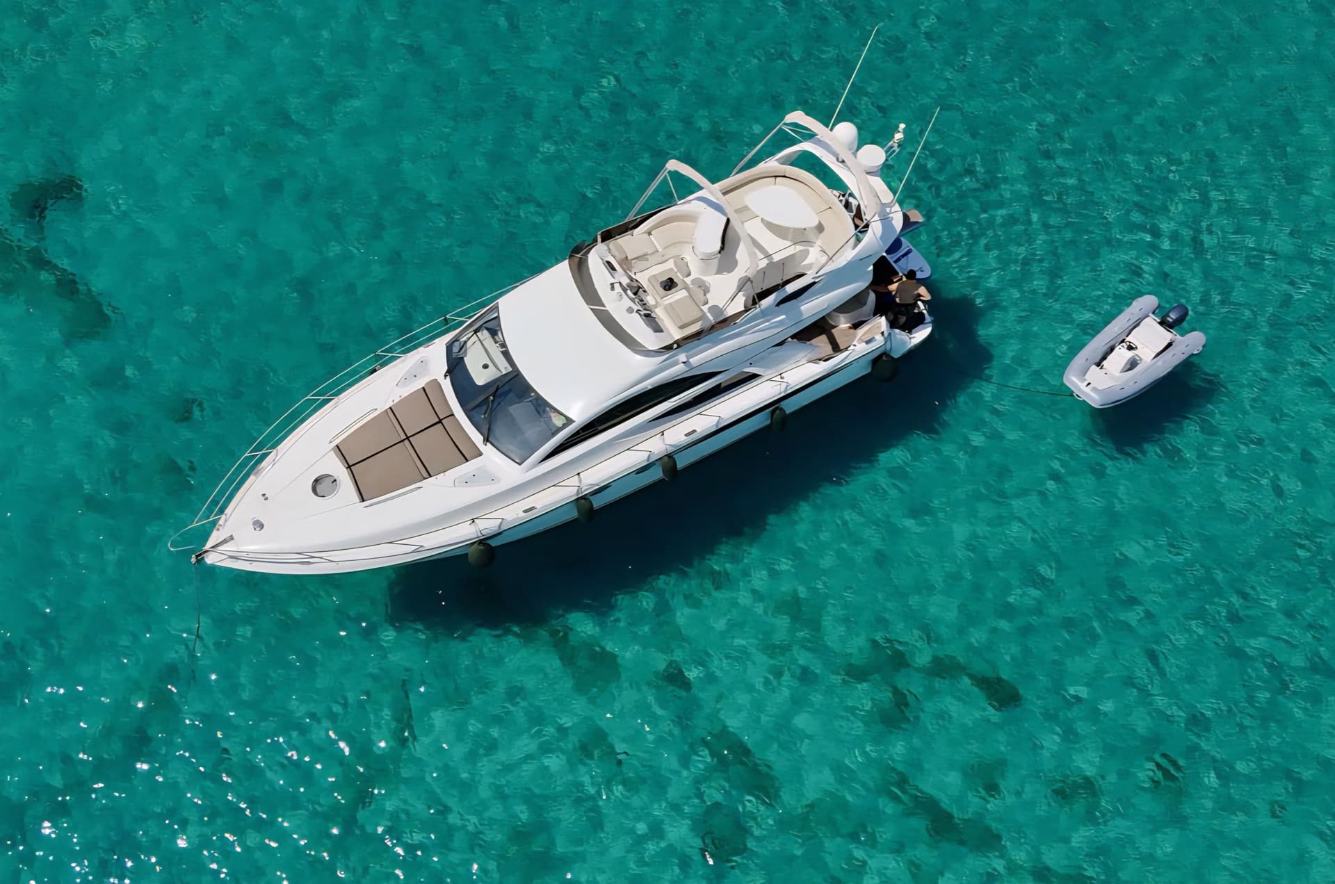Fairline Phantom 50 – Glifada