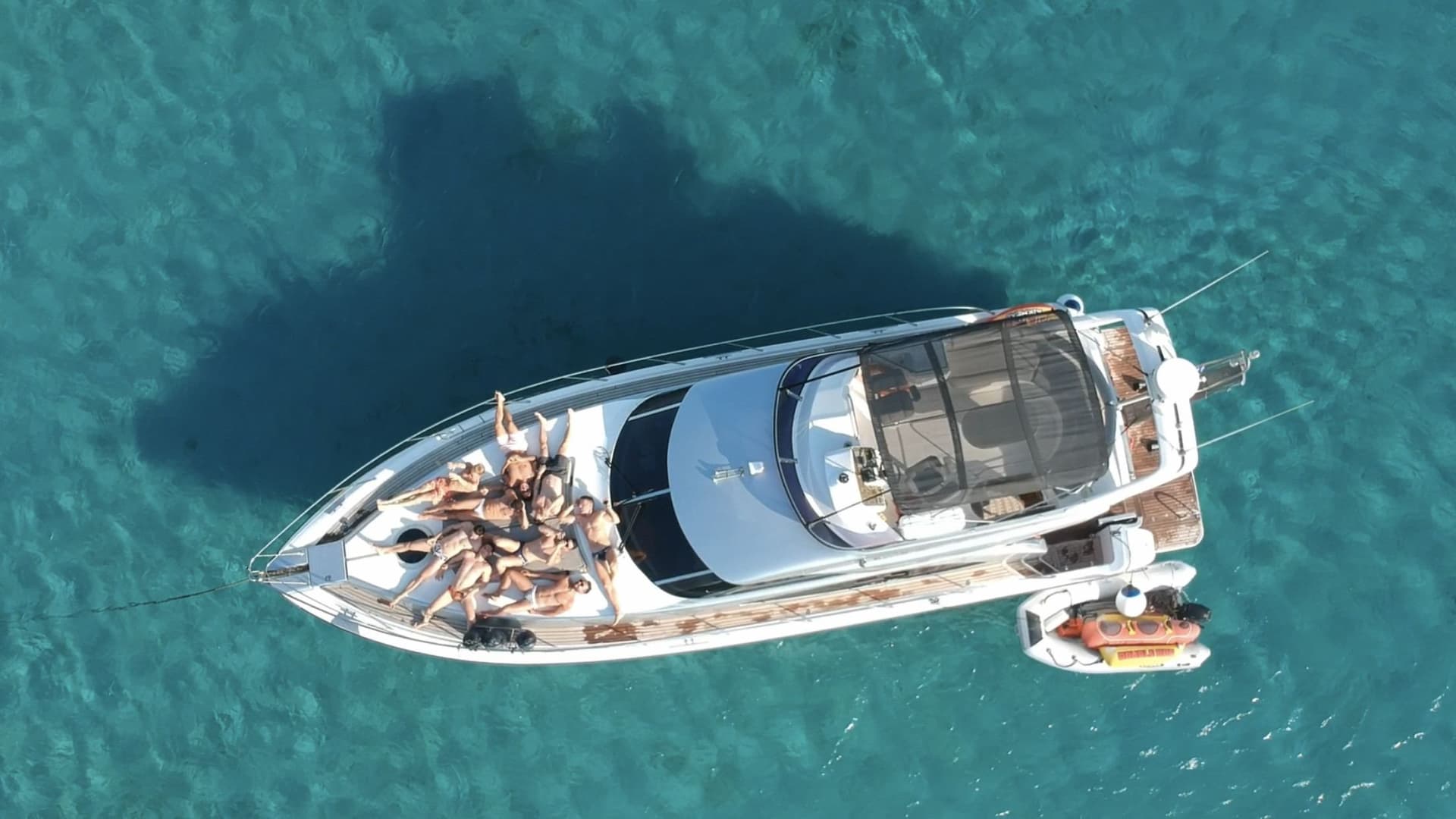 Dyna Flybridge 48 – Tourlos