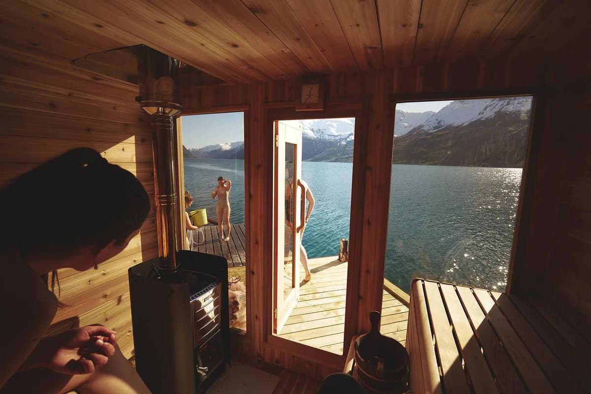 Heit Sørfjorden Sauna – Hovland
