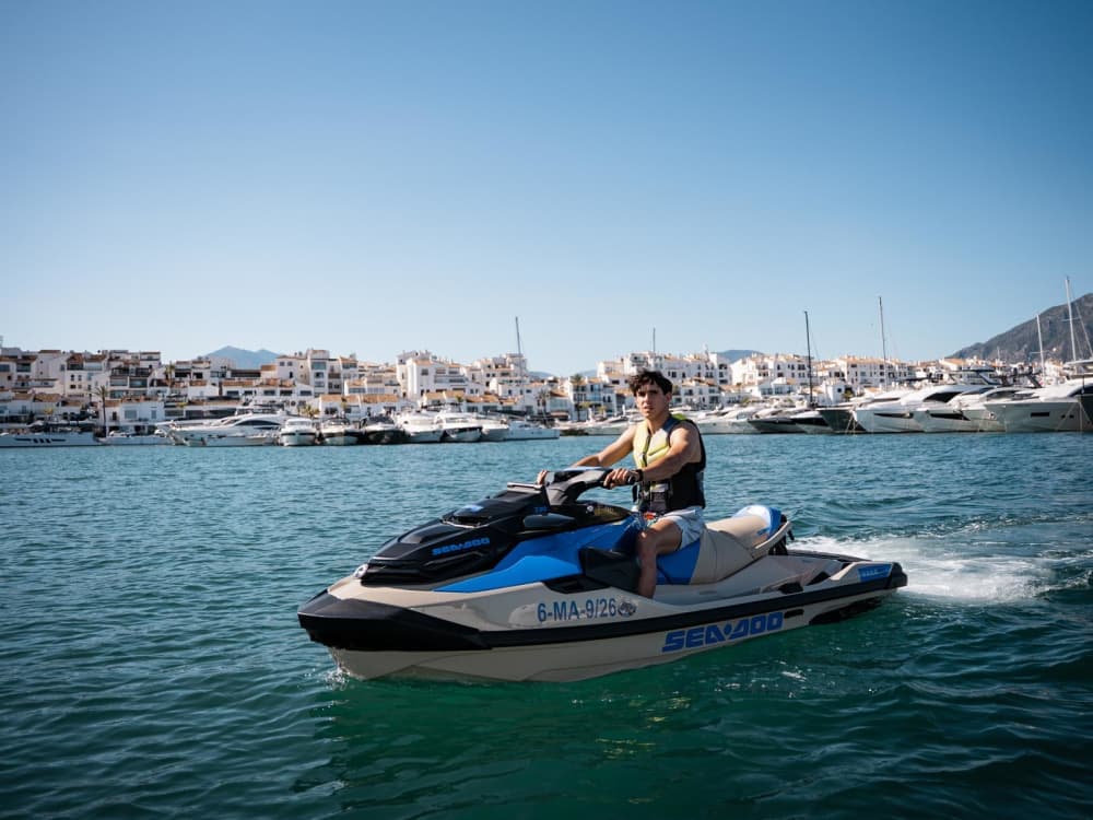 Double adrenaline in Puerto Banús: 4 hours of jet ski rental and wakeboard in… – Marbella
