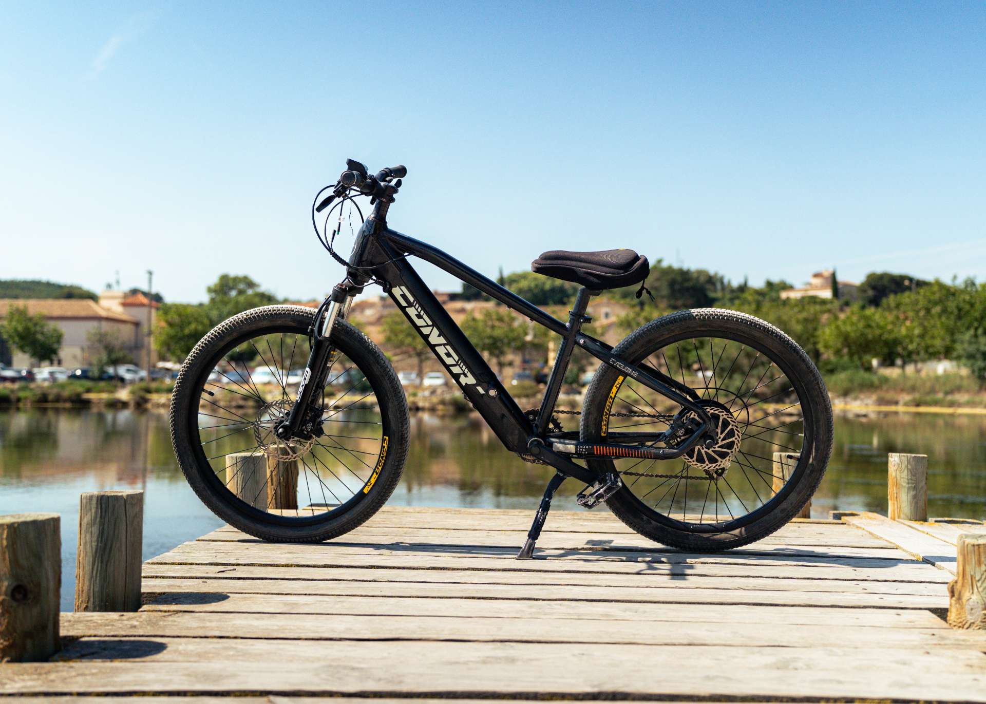 E-BIKE MTB 20" Minimum Age 11 Years