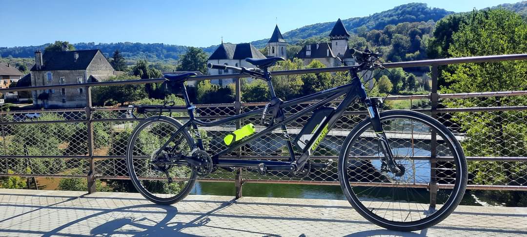 ELECTRIC TANDEM