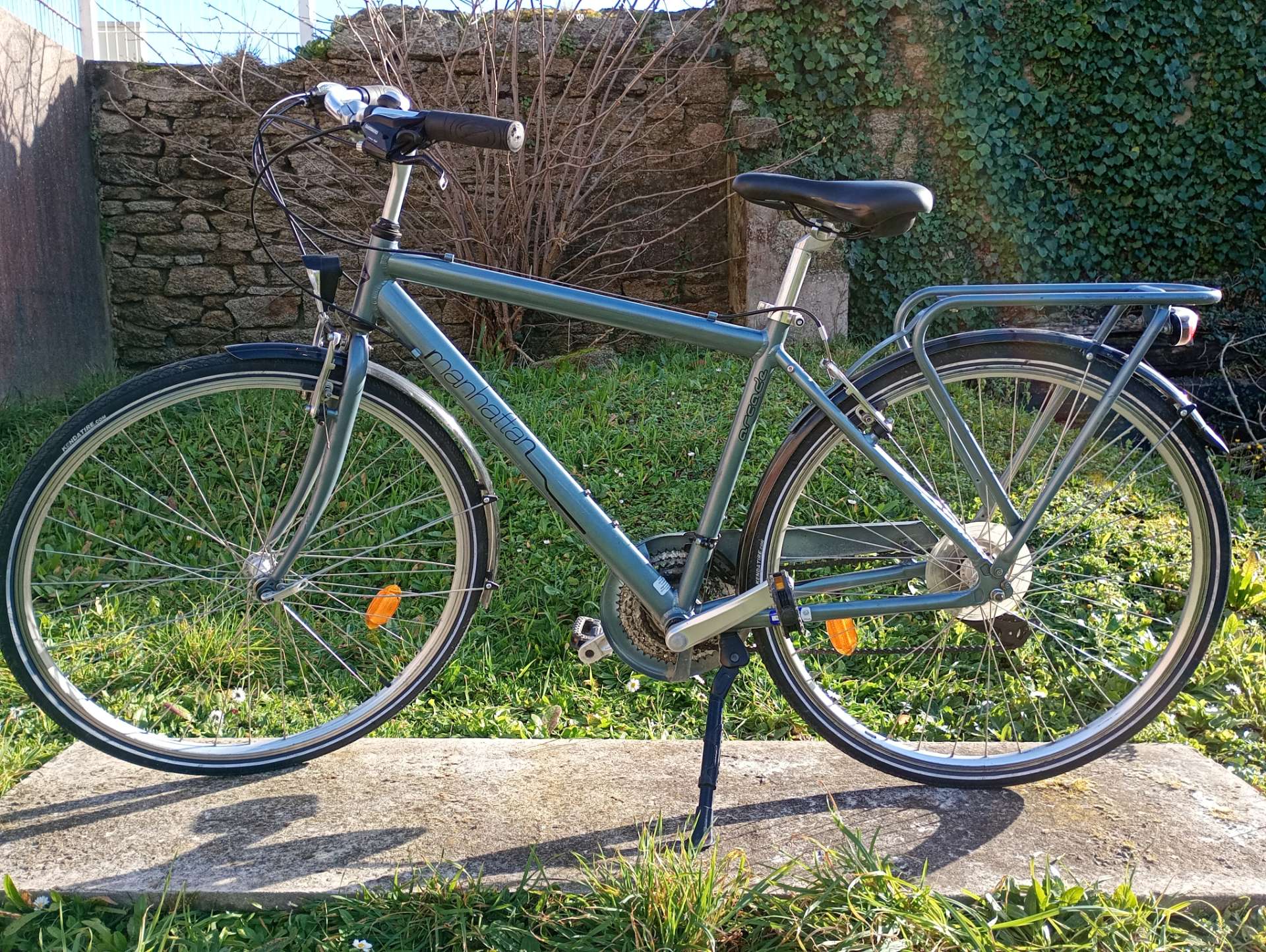 Off-road - closed frame