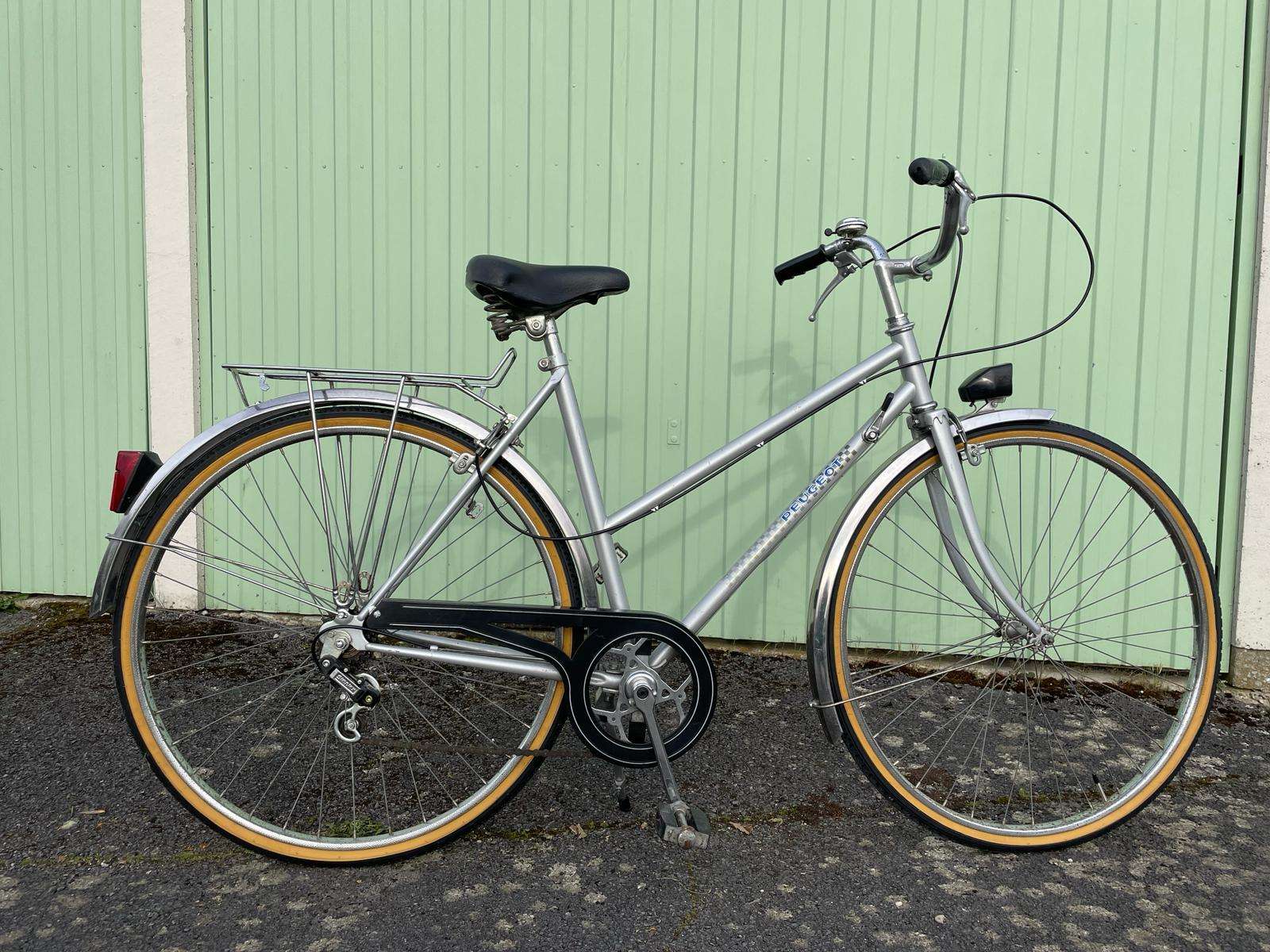 Peugeot - Size M