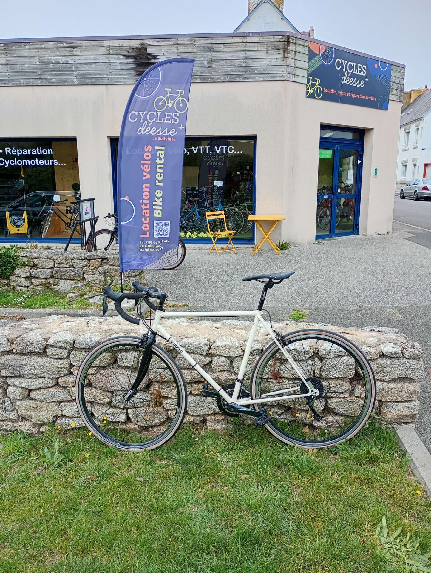 ROAD BIKE
