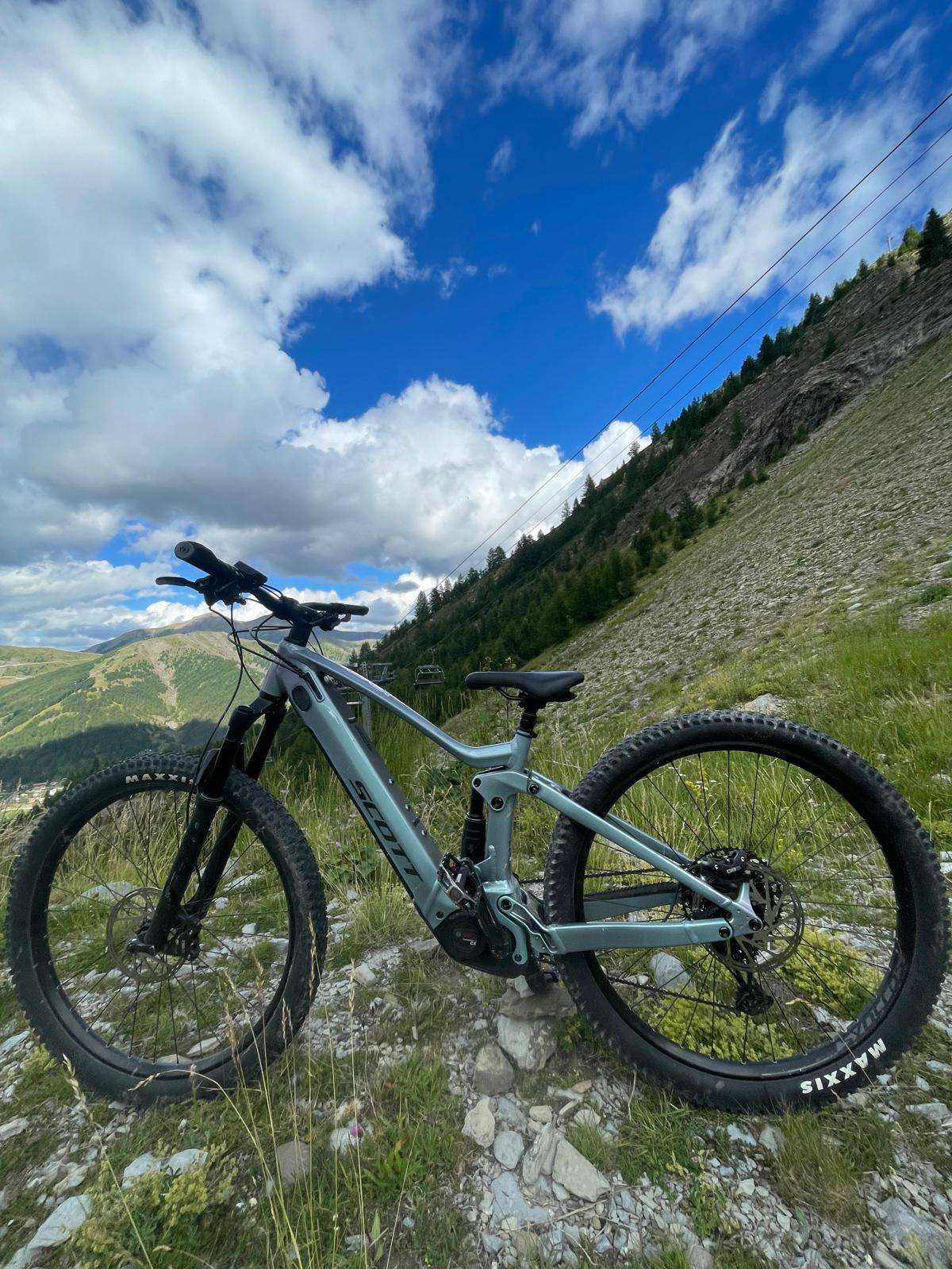 SCOTT E Strike 930 Full Suspension Electric Mountain Bike