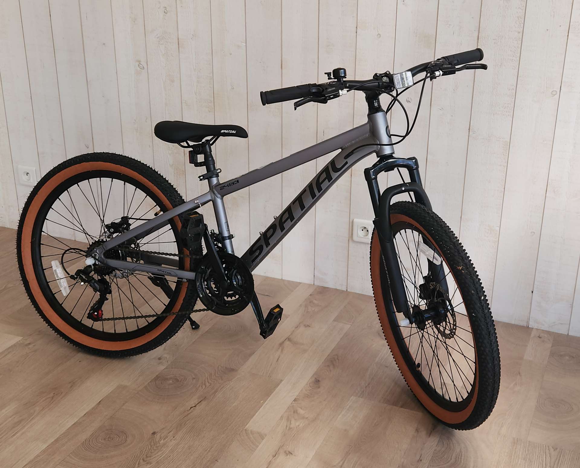 Space Children's Bike 24" - 21 Speed (Ages 9 to 11 or 1.35 to 1.60 m)