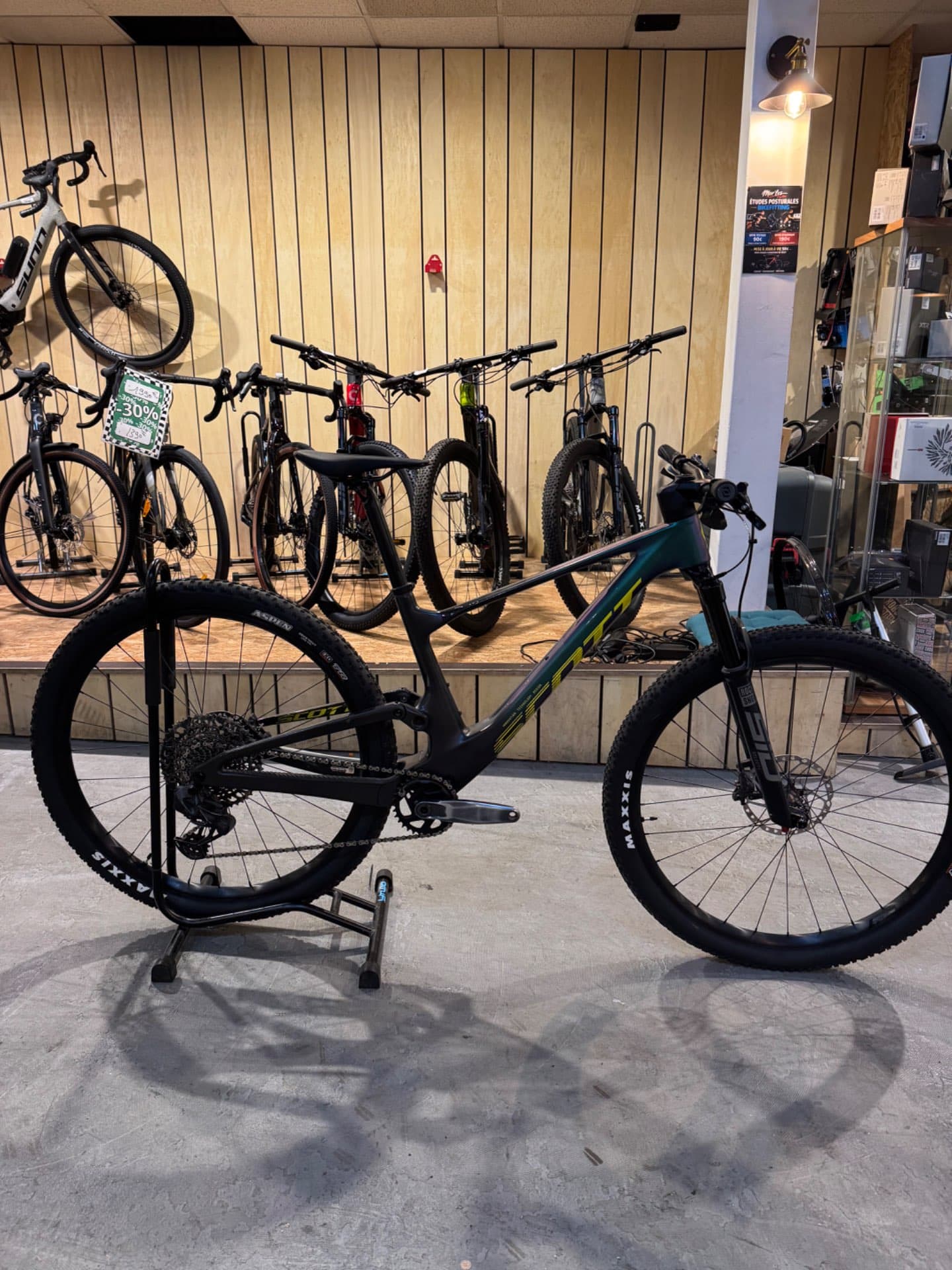 Spark Carbon Axs