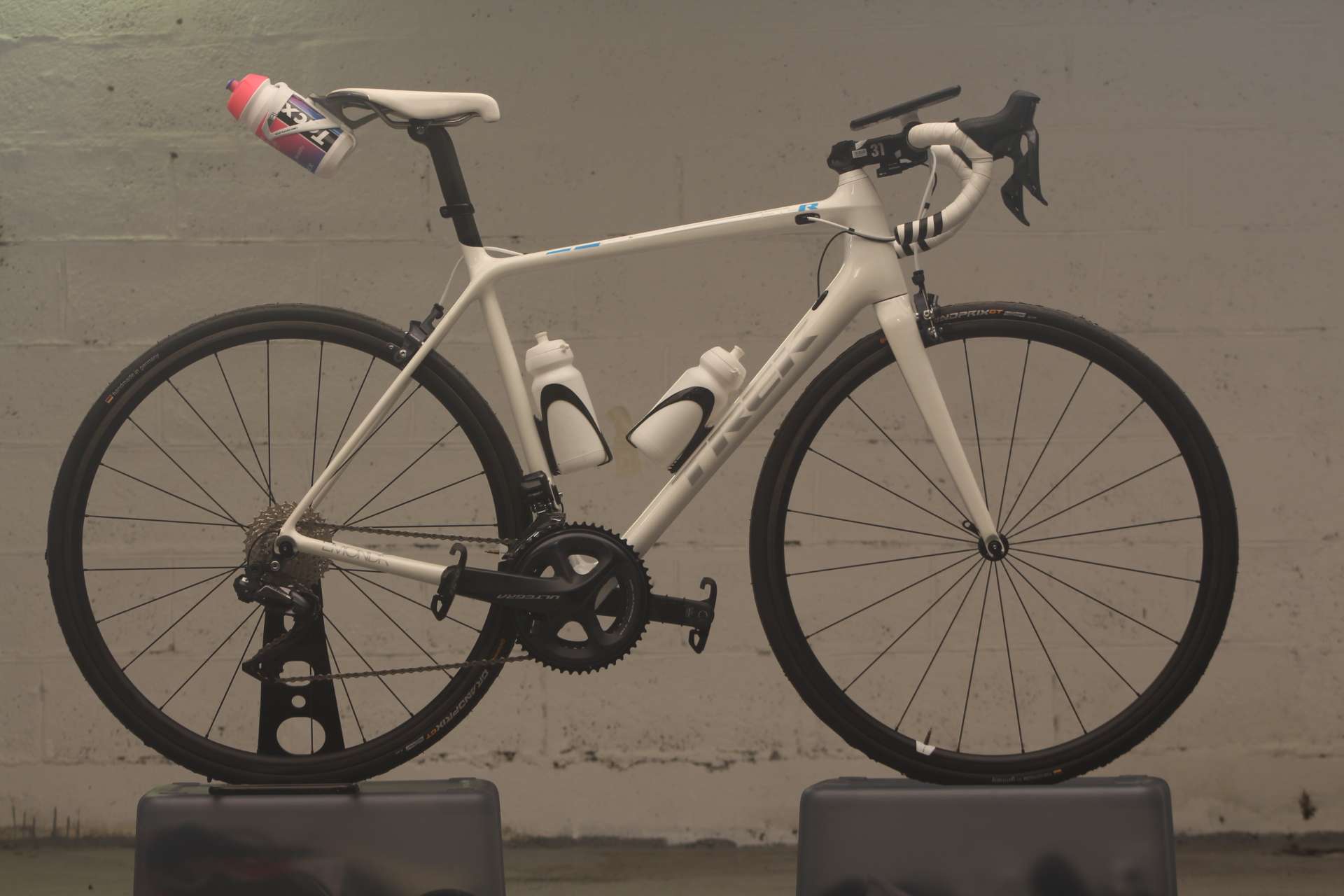 TREK EMONDA WHITE 56