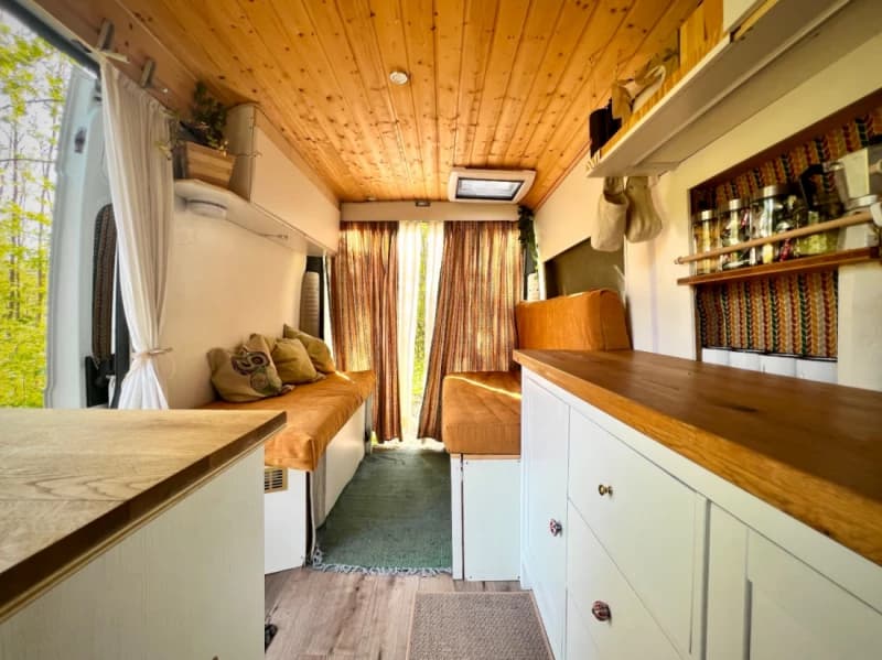 Pietro, Nash's Campingbus – Zürich
