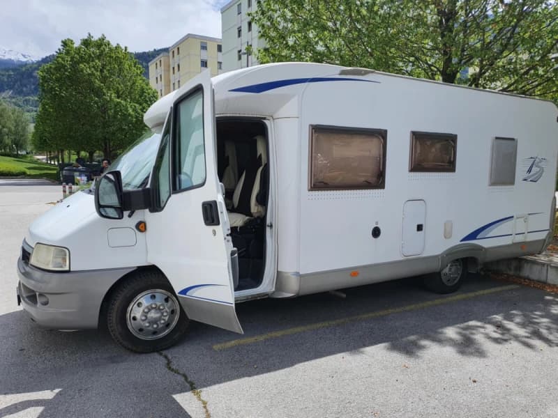Bürstner Wohnmobil von Sophie et Elsa – Lausanne