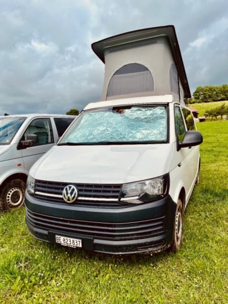 VW Campingbus von Julia & Emanuel – Steffisburg