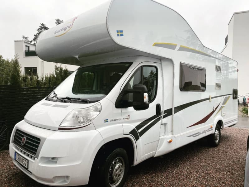 Yarellas Fiat Husbil – Upplands Väsby