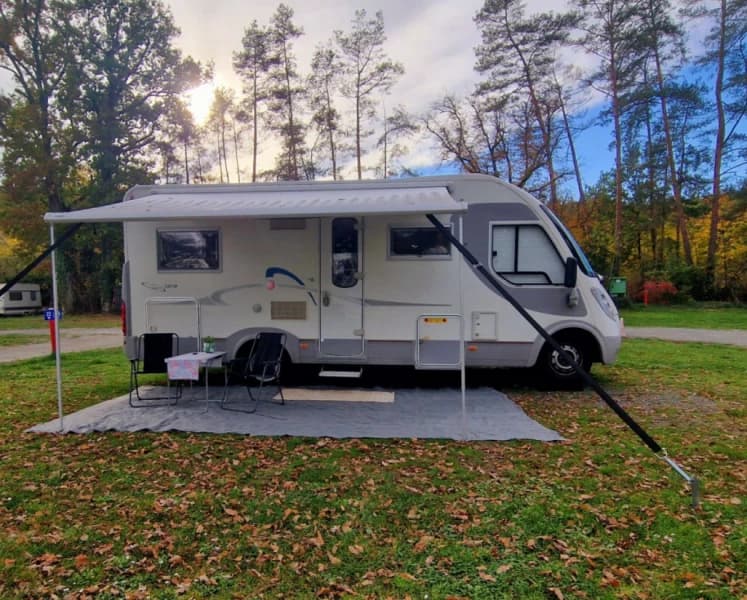Lillin, Renault-Matkailuauto – Jyväskylä
