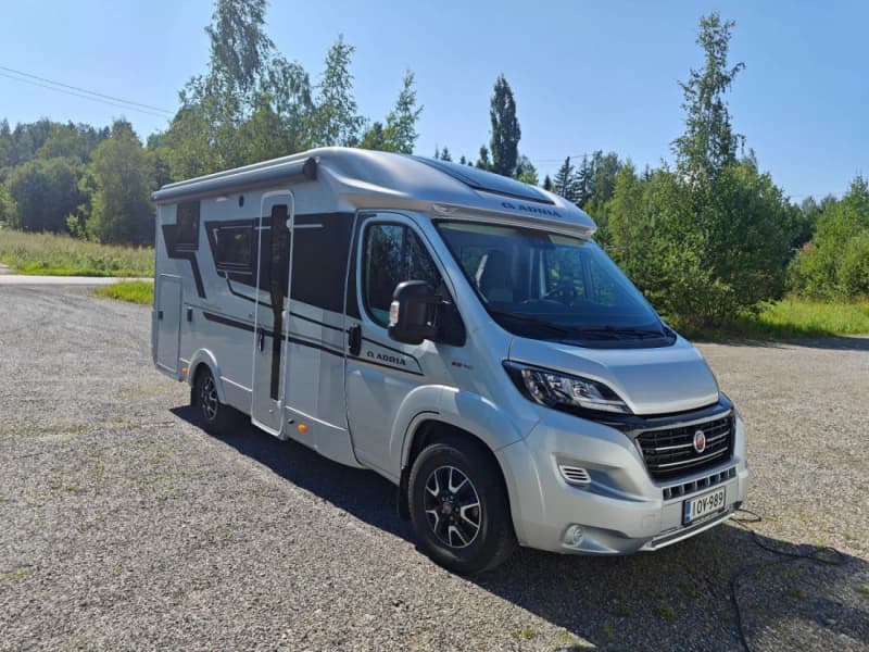 Atten, Adria-Matkailuauto – Akaa