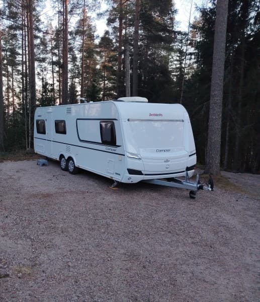 Petterin, Dethleffs-Matkailuvaunu – RIIHIMÄKI