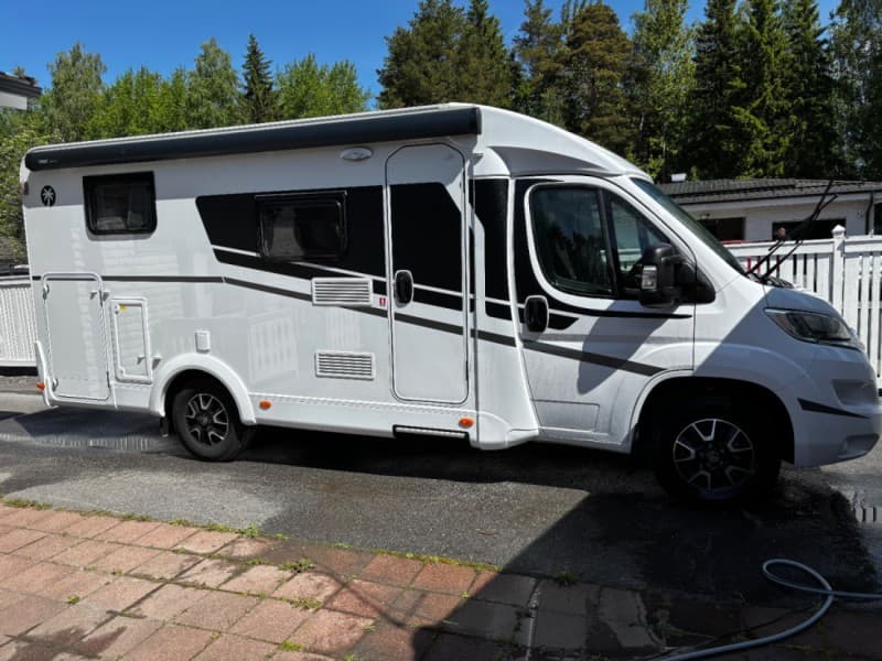 Tonin, Citroën-Matkailuauto – Pori