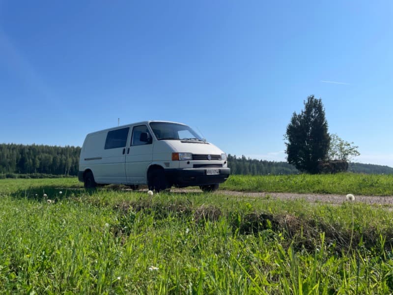 Snowwhite / Lumikki, Jussi:n Retkeilyauto – Sipoo