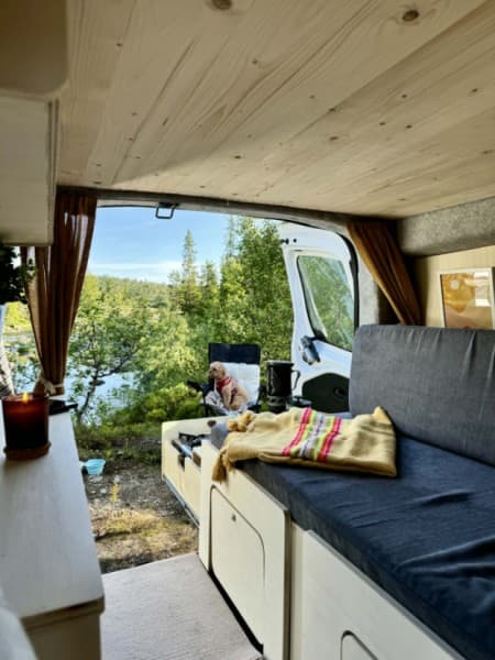 Nicoles Peugeot Bybobil – Hundvåg