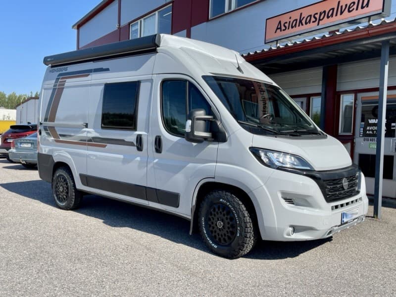 Mikhailn, Weinsberg-Retkeilyauto – Kerava