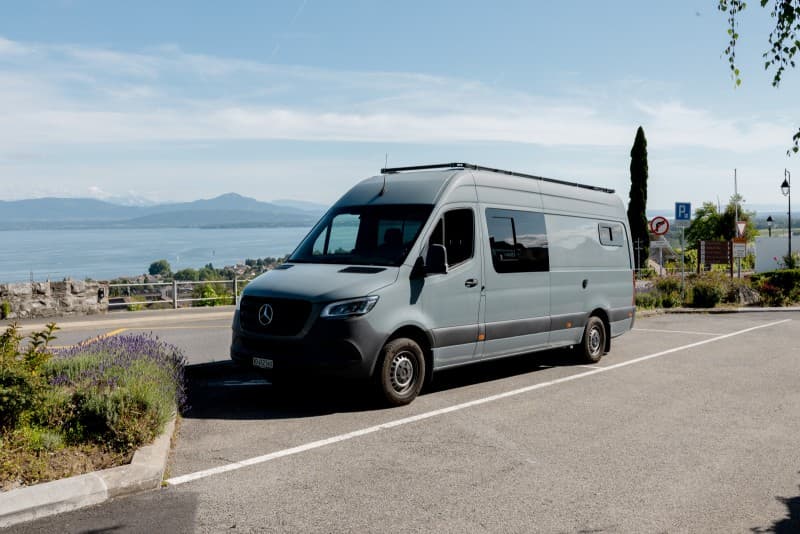 Mercedes Campingbus von Yann – Cossonay