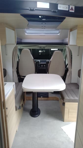 Poulpooo, Deborah's Wohnmobil – Châtel-Saint-Denis