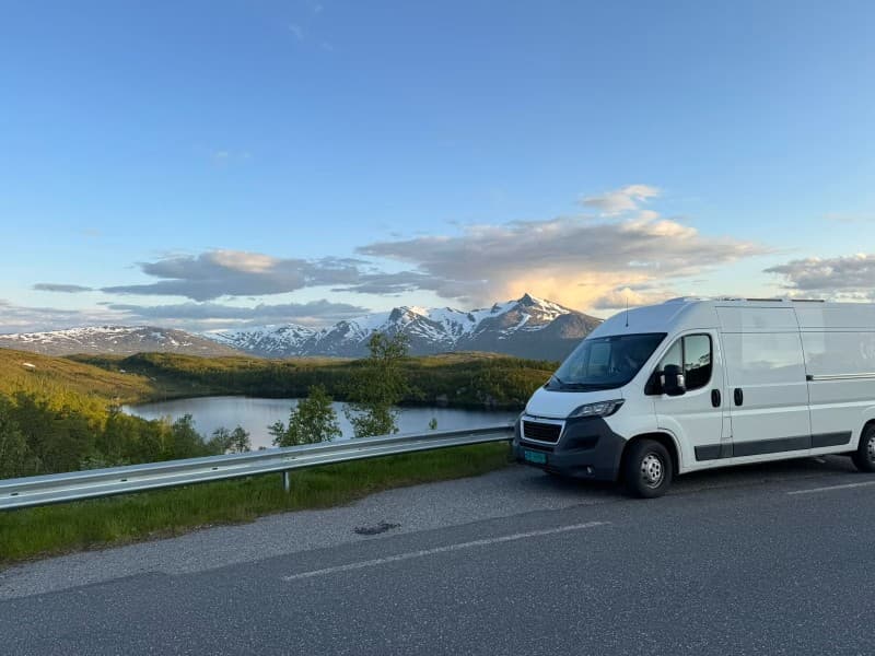 Adrians Peugeot Bybobil – Hakadal