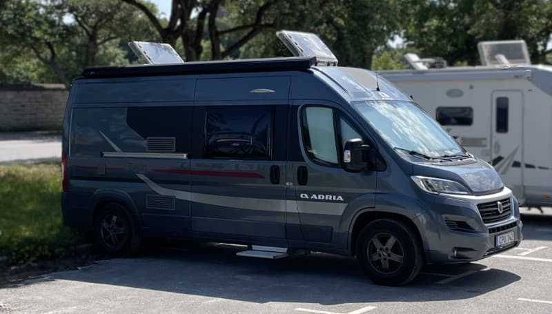 Anettes Adria Campervan – Farsta
