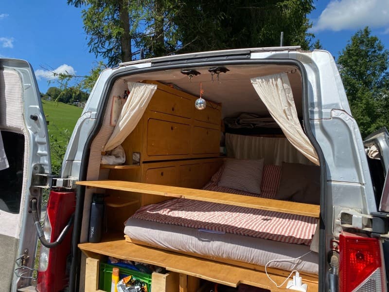 Carlos, Anton's Campingbus – Vienna