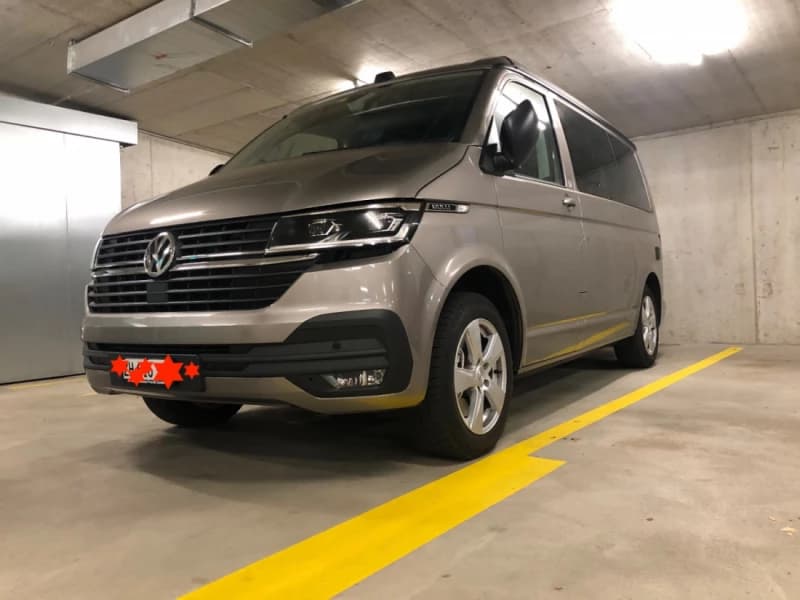 VW Campingbus von Fawzy – Zürich