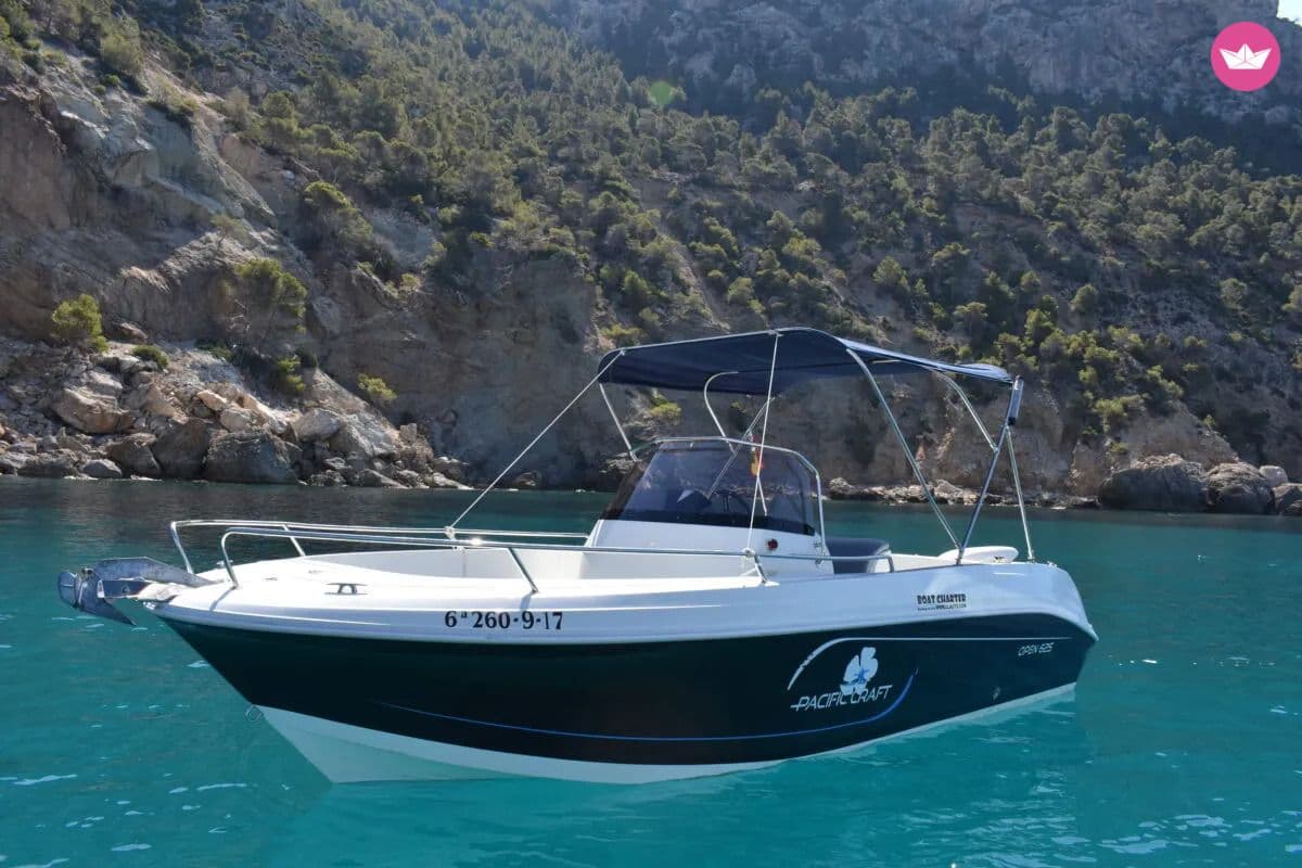 PAZ, 6.0m Titulin Pacific Craft 625 – Port D Andratx