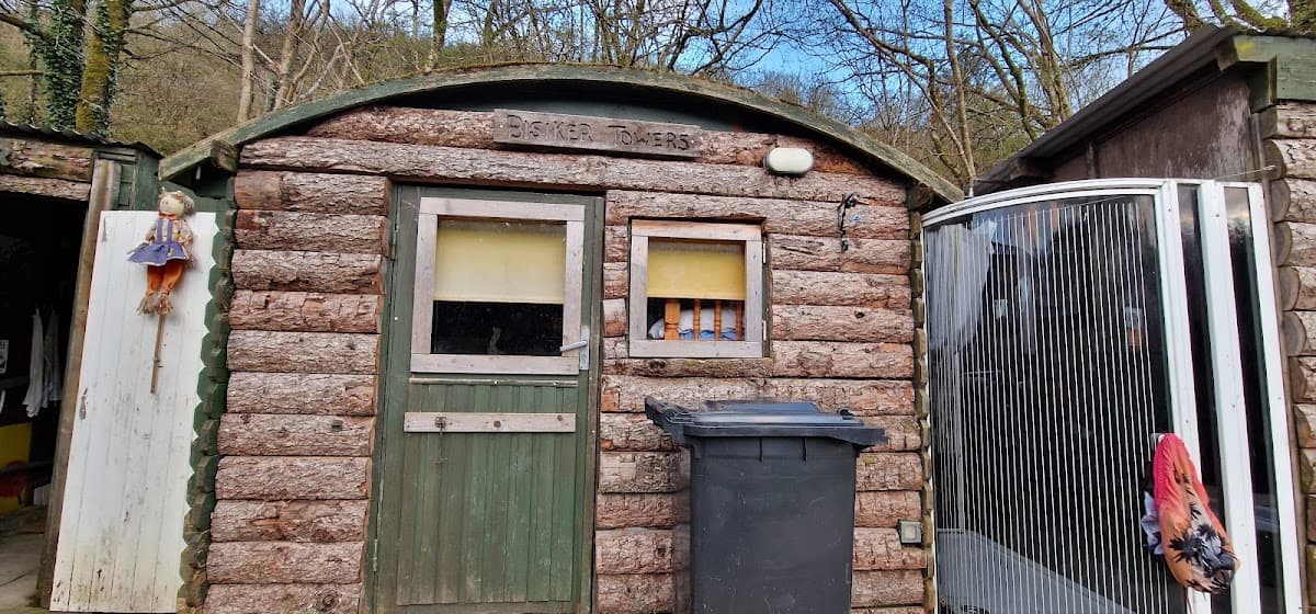 3 Log Cabins and Sauna – Oswestry