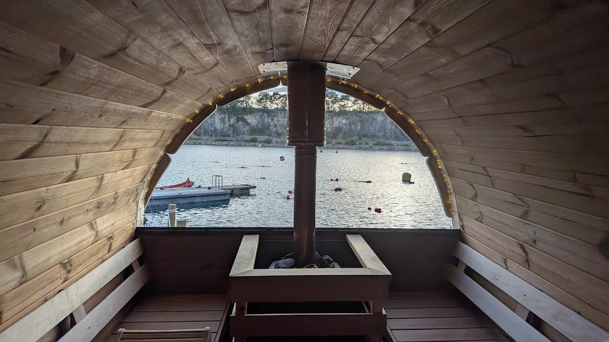 Embers Sauna @The Lake – Wotton-under-Edge