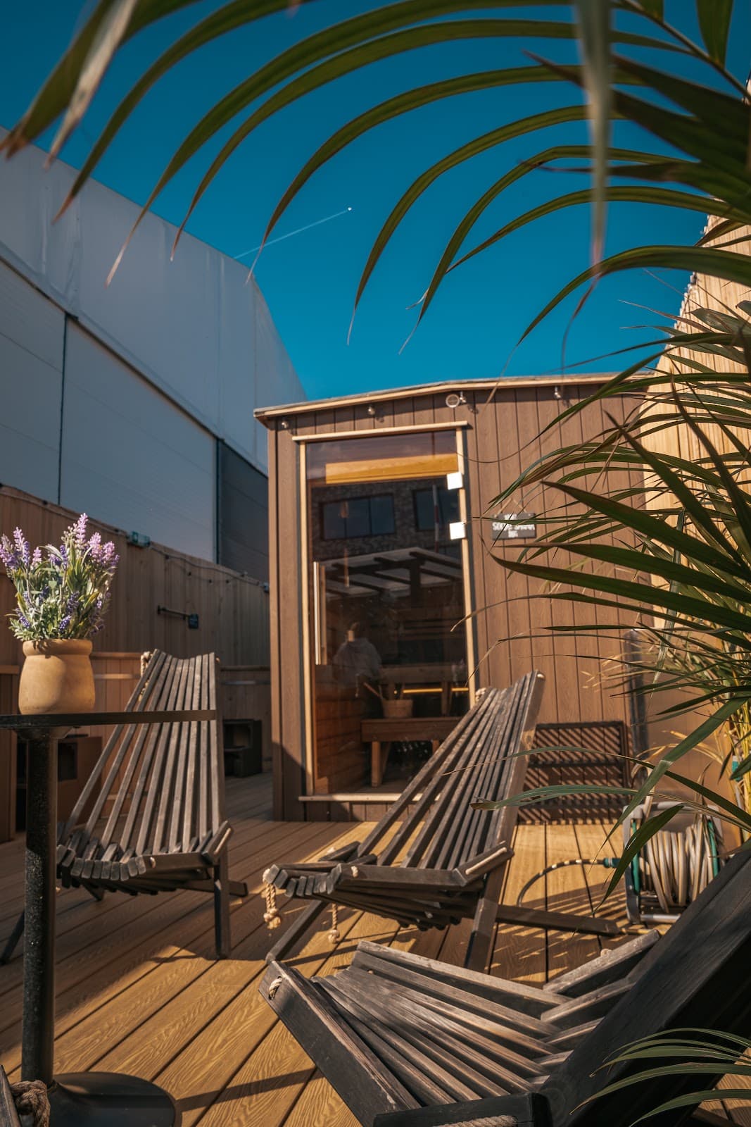 Lowlu Sauna & Cold Plunge @ The Padel Yard – London