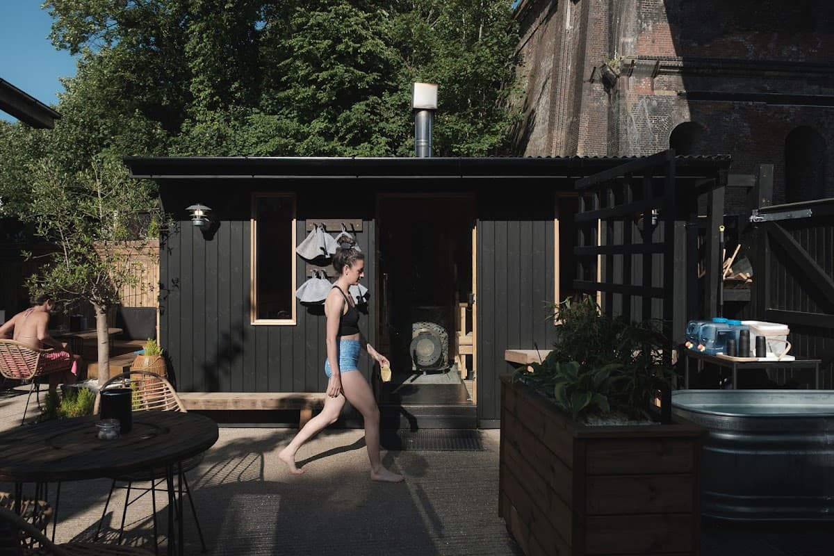 Luna Hut Sauna Café Brighton – Brighton