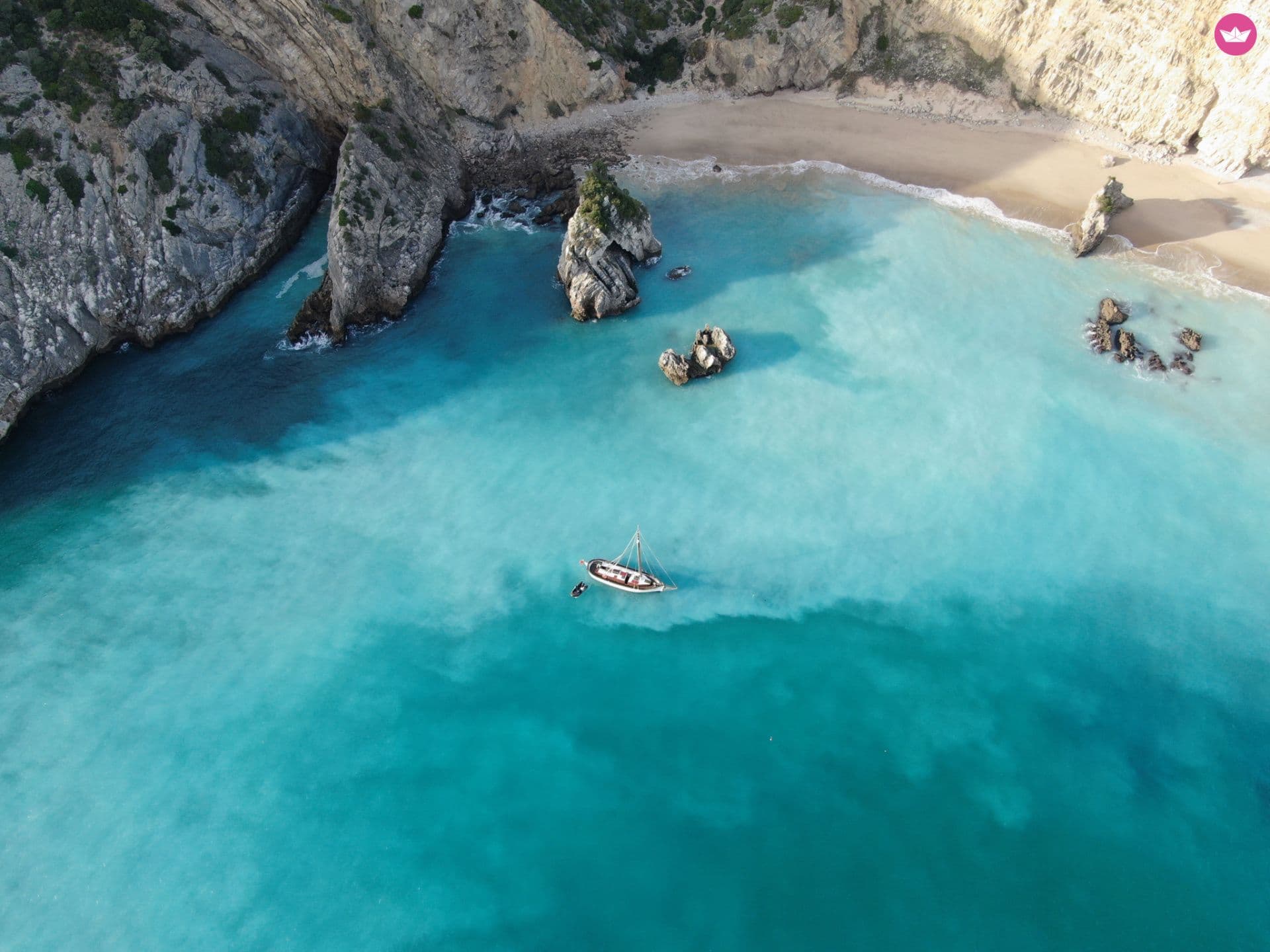 Traditional Wooden Boat Classic – Sesimbra